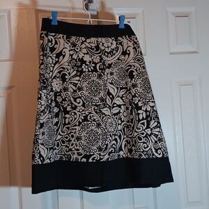 Ann Taylor Black and Cream Floral A-Line Skirt - 12